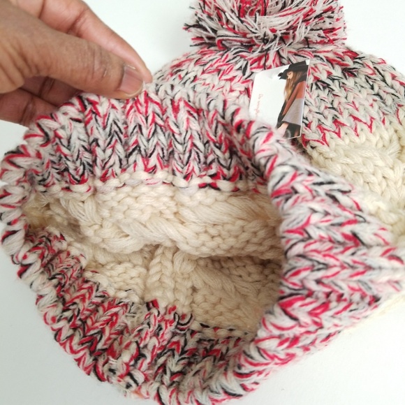 Do Everything In Love Beanie - Picture 3 of 4